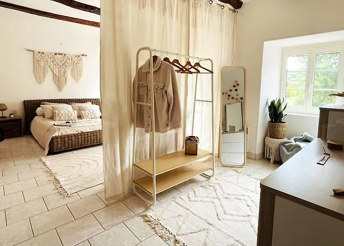 Apartament De Mazies Aveyron *